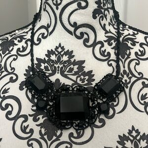 Black chunky necklace